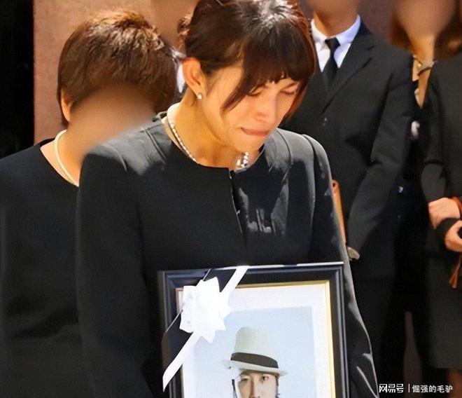 照片泄露丈夫不堪受辱车内上吊自杀开元ky棋牌日本女星婚内出轨不雅(图5) 照片泄露丈夫不堪受辱车内上吊自杀开元ky棋牌日本女星婚内出轨不雅(图5)